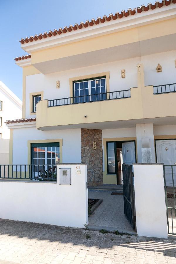 Ocean Breeze Villa Atouguia Da Baleia Bagian luar foto